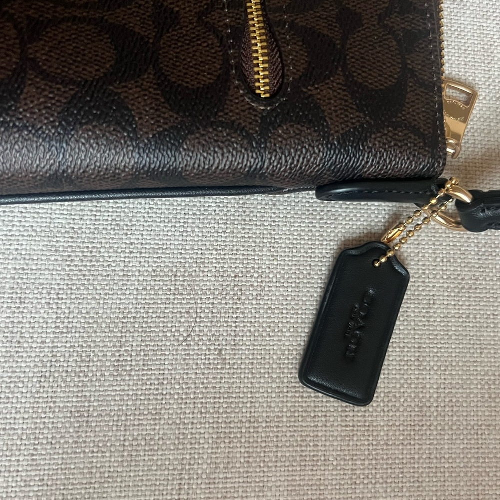 New Coach Signature Brown and Gold Crossbody Bag - Picture 5 of 6